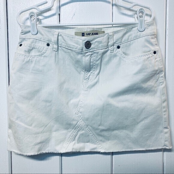 GAP Vintage Mini Denim Skirt with pockets, Size 8, White - Picture 1 of 7